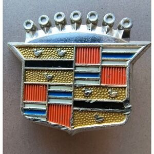 Vintage 1960s Cadillac Hubcap Emblem Badge D.L. Auld Co Columbus OH Part 10661